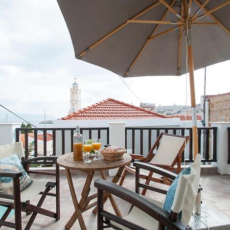 Luca'S Houses Chalki Town Buitenkant foto