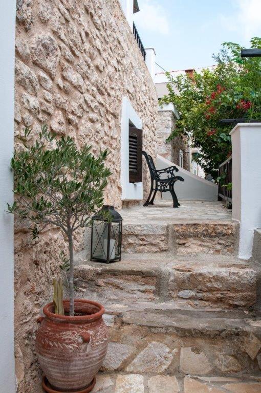 Luca'S Houses Chalki Town Buitenkant foto